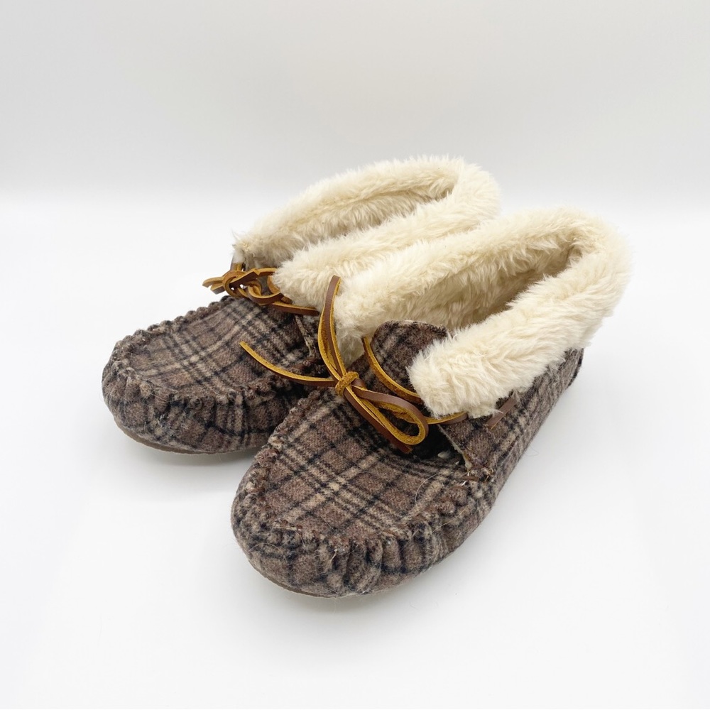 Minnetonka Slippers Women’s Chrissy Brown Plaid Suede slippers (2928) Sz 6